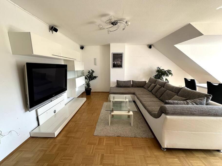 2-Zimmer-Wohnung Mit Balkon & Guter Anbindung In Aschaffenburg Dış mekan fotoğraf